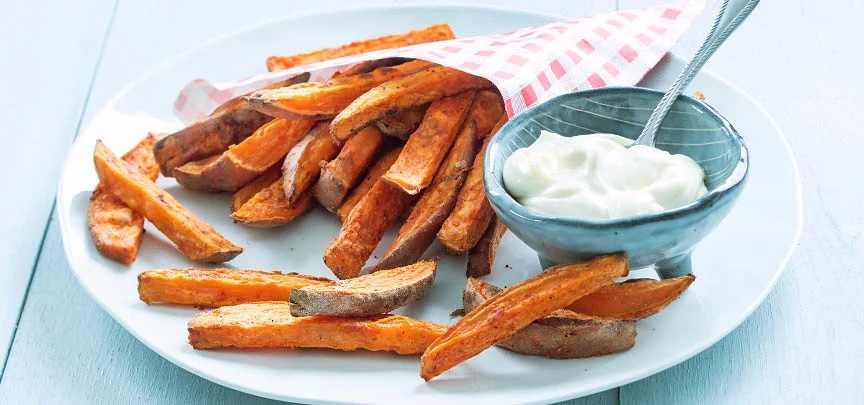 Bijgerecht:  Frites van zoete aardappel [V] // Side dish: Sweet potato fries [V] // Beilage: Süßkartoffel-Pommes [V]